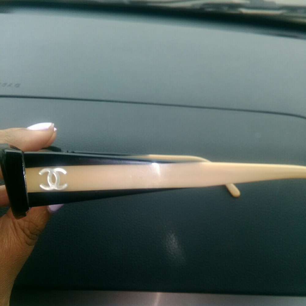 SALE AUTHENTIC CHANEL FRAMES